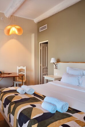 Deluxe Room, Terrace | Premium bedding, Select Comfort beds, minibar, individually decorated - Domaine Gao (Aix-en-Provence)