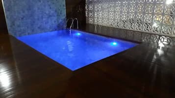 Indoor pool, pool loungers