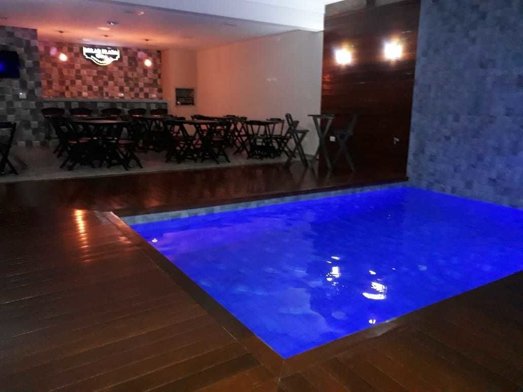 indoor pool, pool loungers