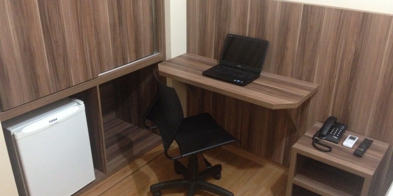 in-room business centre