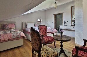 家庭標準客房 | 1 間睡房、高級寢具、迷你吧贈品、書桌