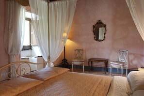 Suite | Kostenlose Babybetten, Zustellbetten, kostenloses WLAN, Bettwäsche