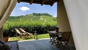 Guest House Suite, private garden | Terrazza/patio