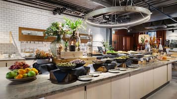 Free daily full breakfast