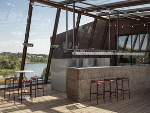 2 Bars/Lounges, Weinbar, Bar auf der Dachterrasse