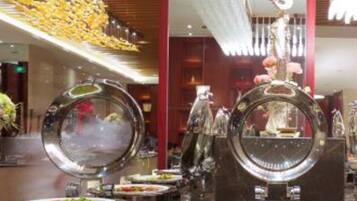 每日供應自助早餐 (每人 CNY48)