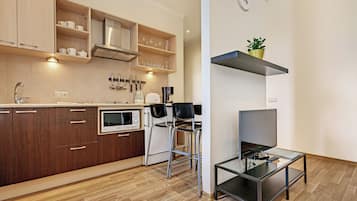 Business Apartment, 1 Bedroom, Kitchen | Private kitchen