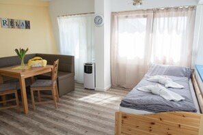 Appartement Standard, 1 chambre | Bureau, Wi-Fi gratuit