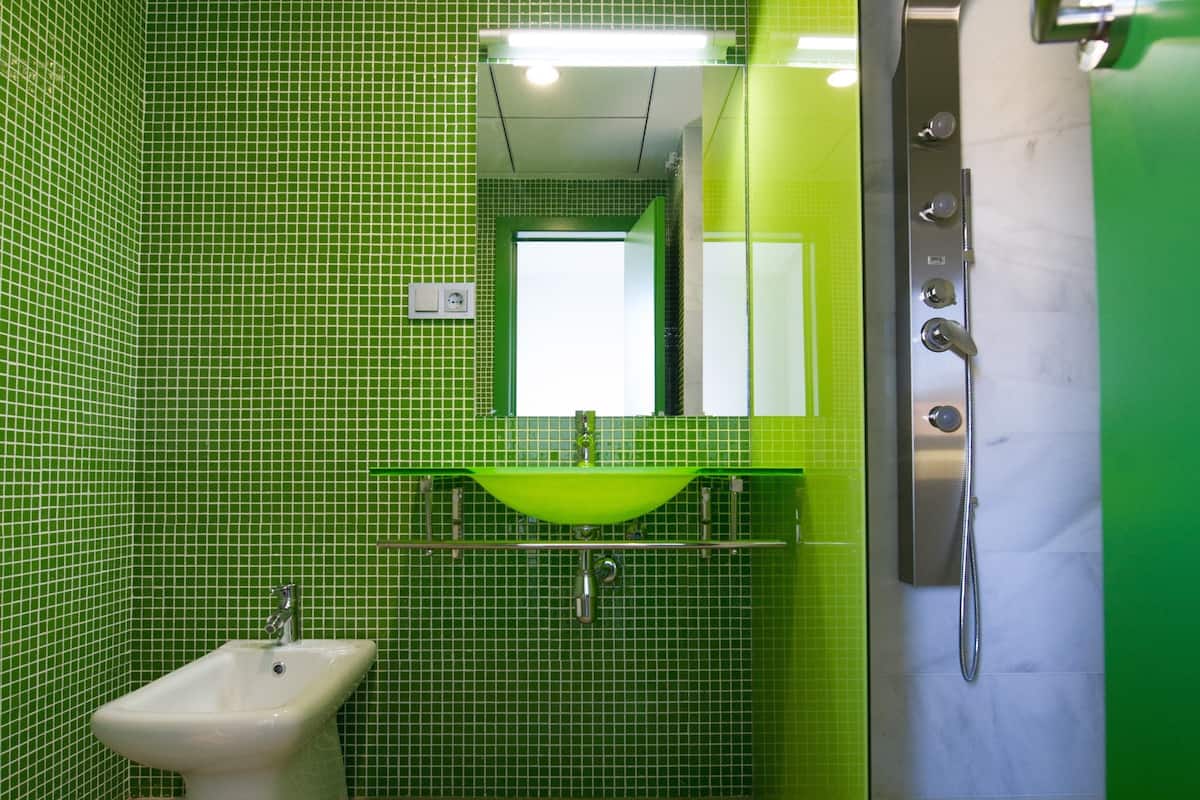Habitación individual | Baño | Amenidades de baño gratuitas