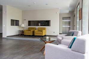 Flat-screen TV - Hotel Las Monteras (Villanueva del Rey)