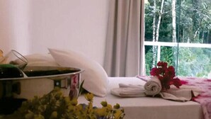 Standard Quadruple Room | Minibar, free WiFi - Hotel Fazenda Monte Crista (Garuva)