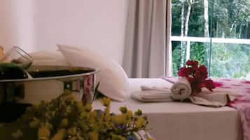 Standard Quadruple Room | Minibar, free WiFi