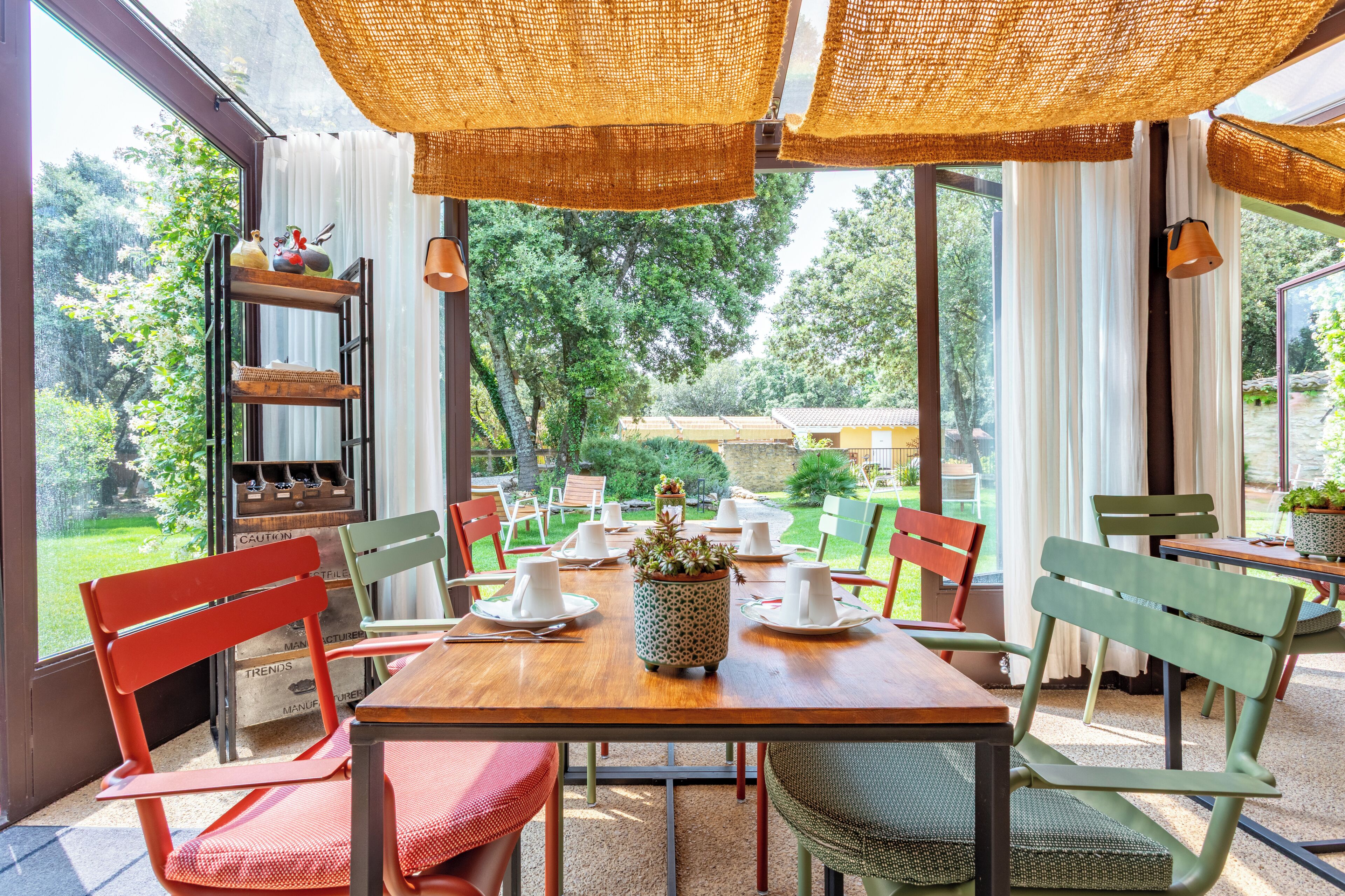 Petit déjeuner buffet (18 EUR par personne)