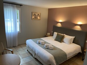 In-room safe, desk, soundproofing, iron/ironing board
