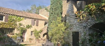 Logis Hôtel La Bastide de Grignan & Restaurant La Chênaie