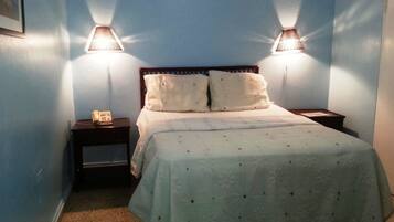 Desk, iron/ironing board, free WiFi