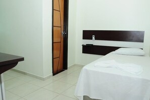 Minibar, laptop workspace, blackout drapes, free WiFi
