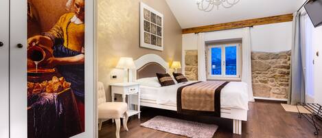 Habitació doble, balcó, vistes al mar | Minibar, caixa forta a l'habitació, escriptori i cortines opaques