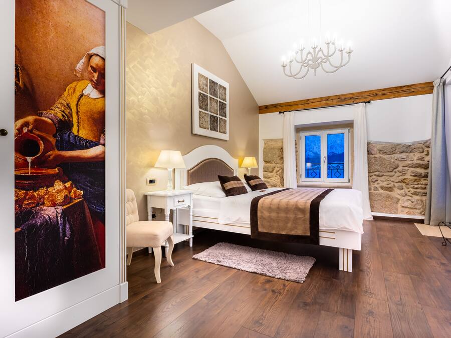 Minibar, in-room safe, desk, blackout curtains