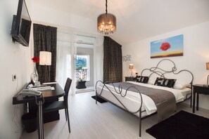 Chambre Double (with Loggia)