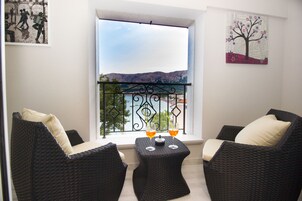 Minibar, in-room safe, desk, blackout drapes