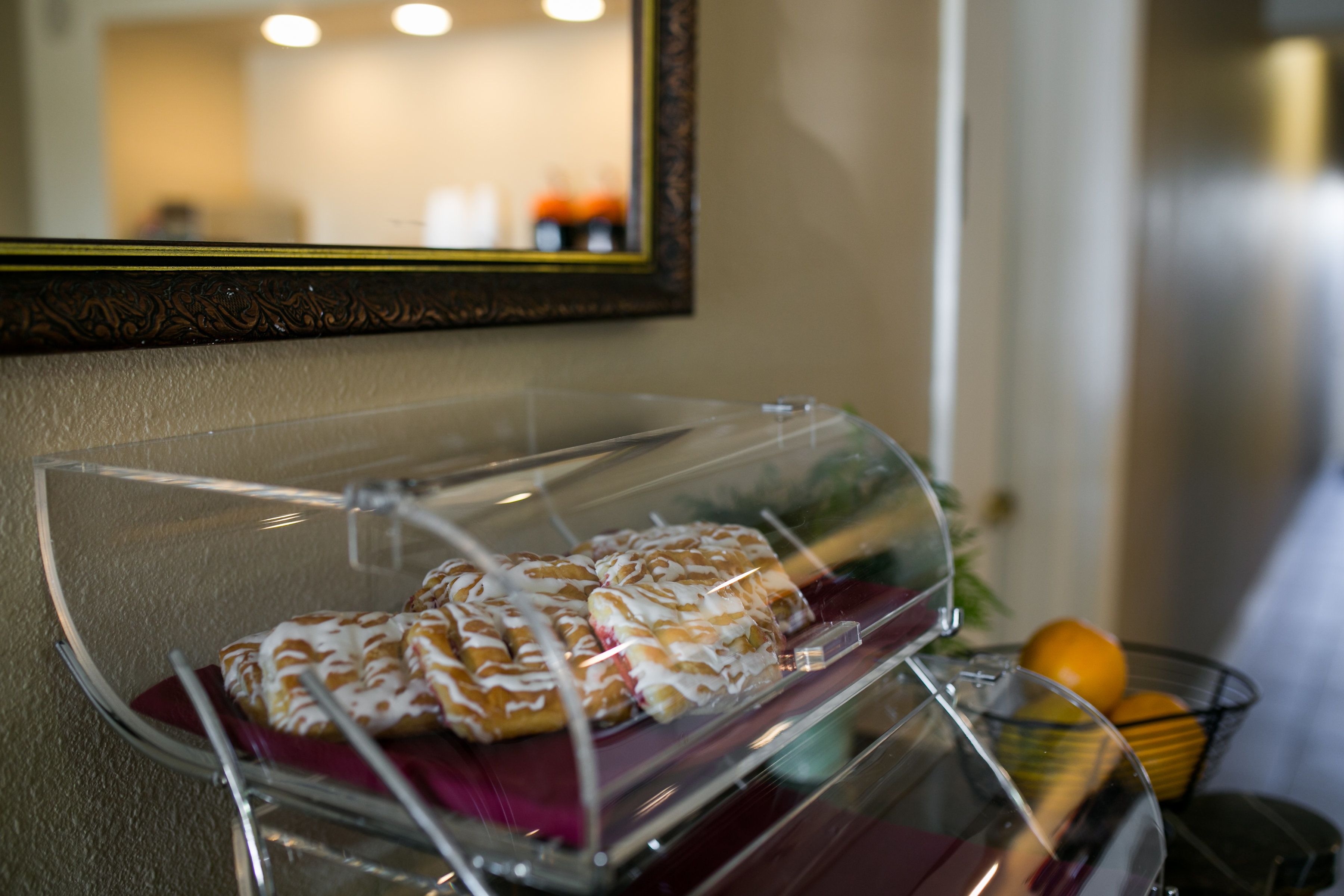 free daily continental breakfast