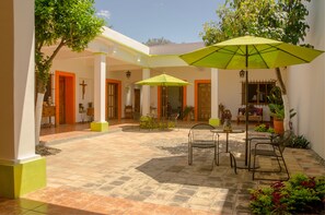 บริเวณประตูทางเข้า