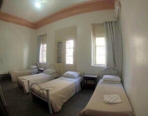 Quadruple Room | Minibar, desk, blackout curtains, free WiFi - Hotel Palácio (Porto Alegre)
