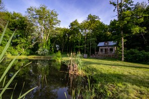 Área de parrillas y picnic
