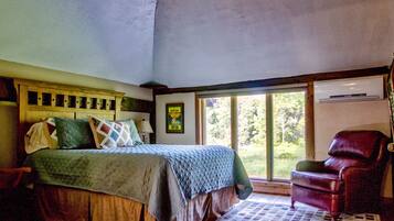 Iron/ironing board, free WiFi