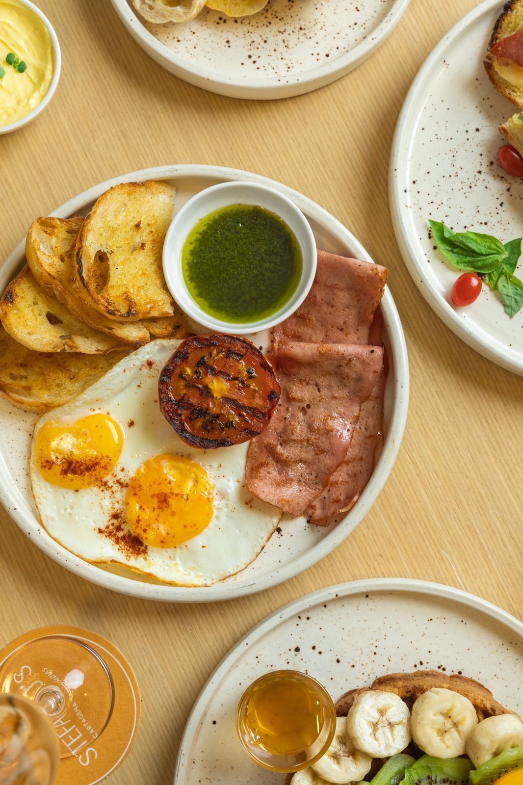 daily cooked-to-order breakfast (cop 35500 per person)