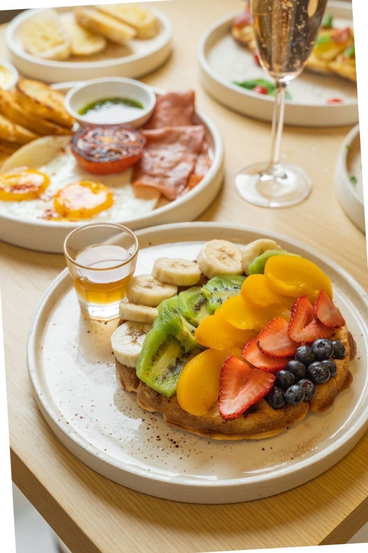 daily cooked-to-order breakfast (cop 35500 per person)