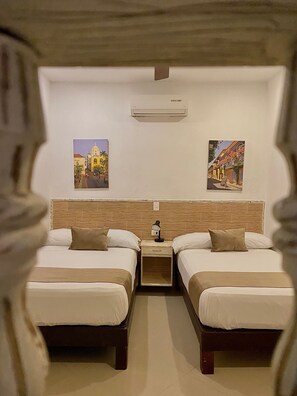 Triple Room | In-room safe, free WiFi, bed sheets - Hotel Magdalena (Cartagena)