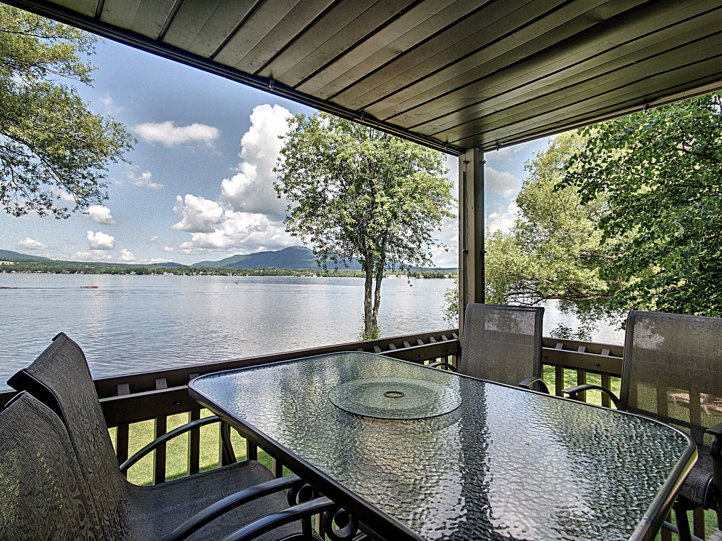 Apartemen, 1 kamar tidur, Bebas Asap Rokok, pemandangan danau | Teras/patio