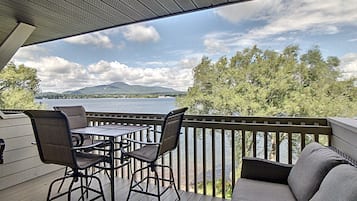 Apartment, 1 Bedroom, Non Smoking, Lake View | Terrace/patio