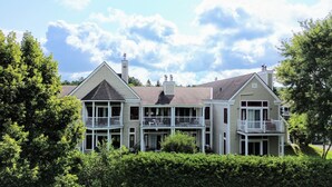 Unclassified image, 2 of 19, button - Condo 2 Bedrooms Jardin des Sables (Orford)