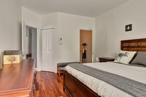 2 habitaciones, decoración personalizada y muebles diferentes 