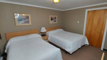 Traditional Room, 2 Double Beds | Bed sheets