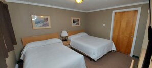 Bed sheets - Ross Inn Motel (Lanigan)