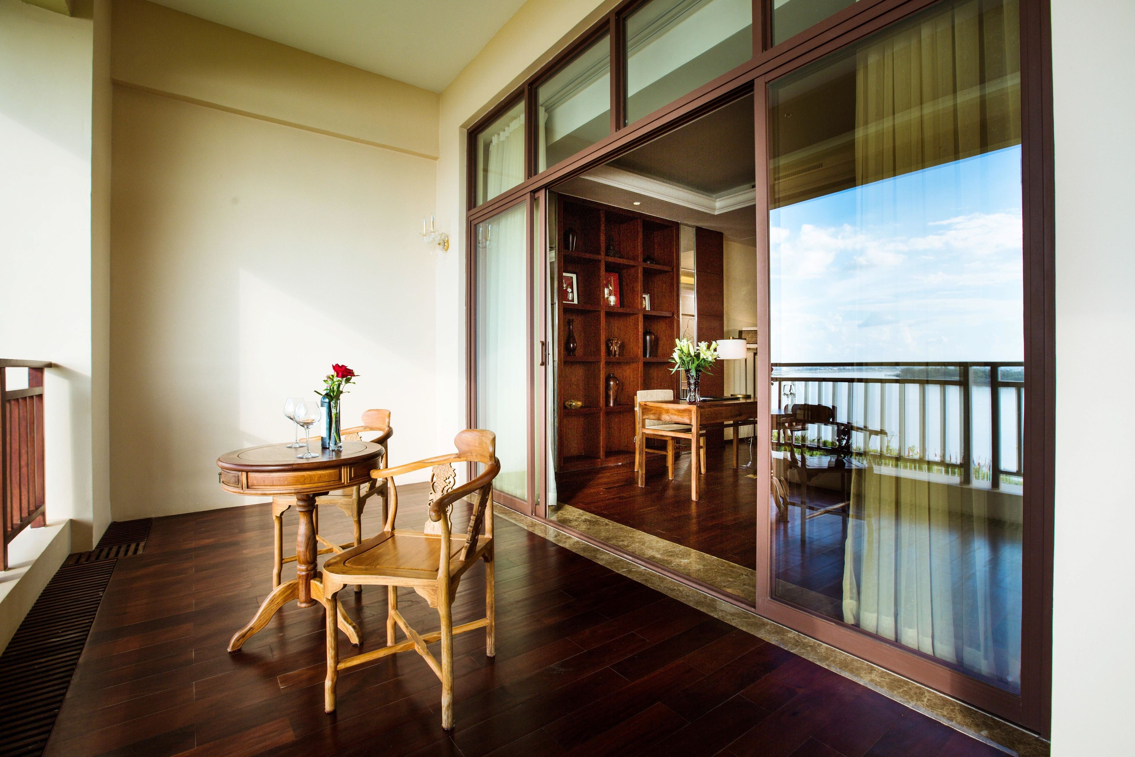 executive suite, 1 bedroom, balcony, river view | terrace/patio