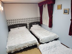 Chambre Familiale | Wi-Fi gratuit