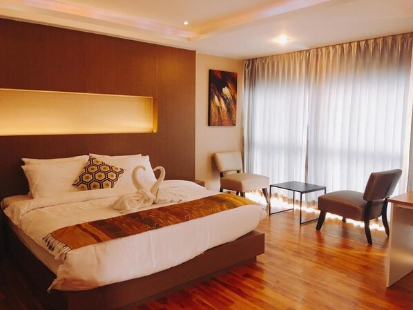 Minibar, in-room safe, desk, rollaway beds