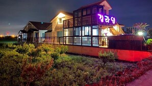 Front of property - Gillime Pension (Jeju City)