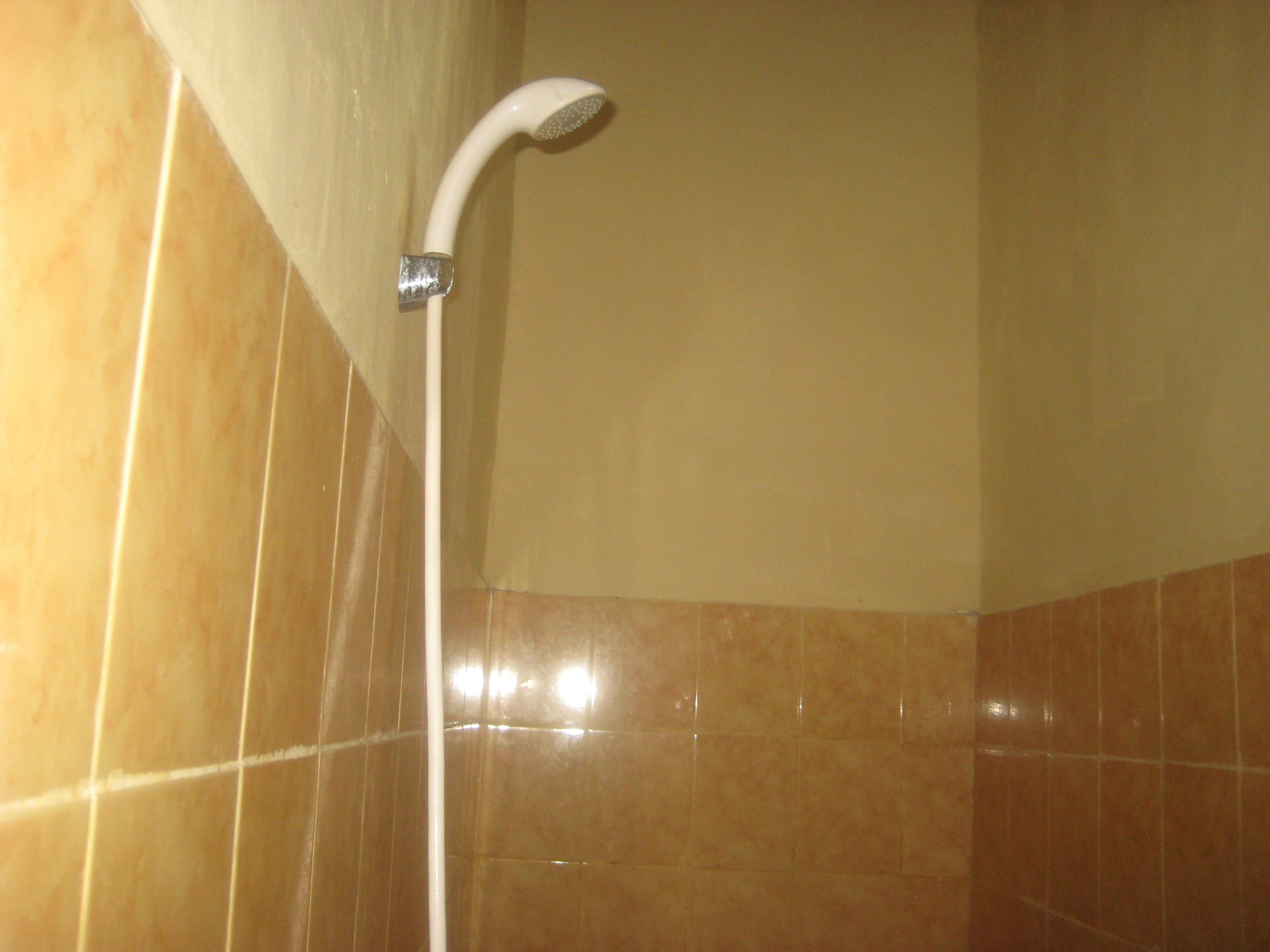 Standard Room with AC | Bathroom | Shower, free toiletries