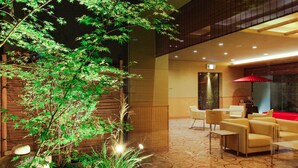 Courtyard - Hotel Unizo Kyoto Shijo Karasuma (Kyoto)