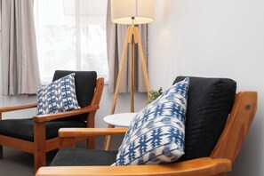 Garden View Room  | Premium bedding, desk, iron/ironing board, free cots/infant beds - Castaway Norfolk Island (Norfolk Island)