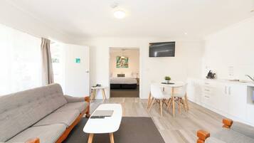 2 Bedroom Apartment | Premium bedding, desk, iron/ironing board, free cots/infant beds