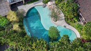 Outdoor pool - Sanctoo Suites and Villas (Sukawati)