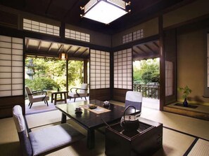 客房 | 客廳 | LCD 電視