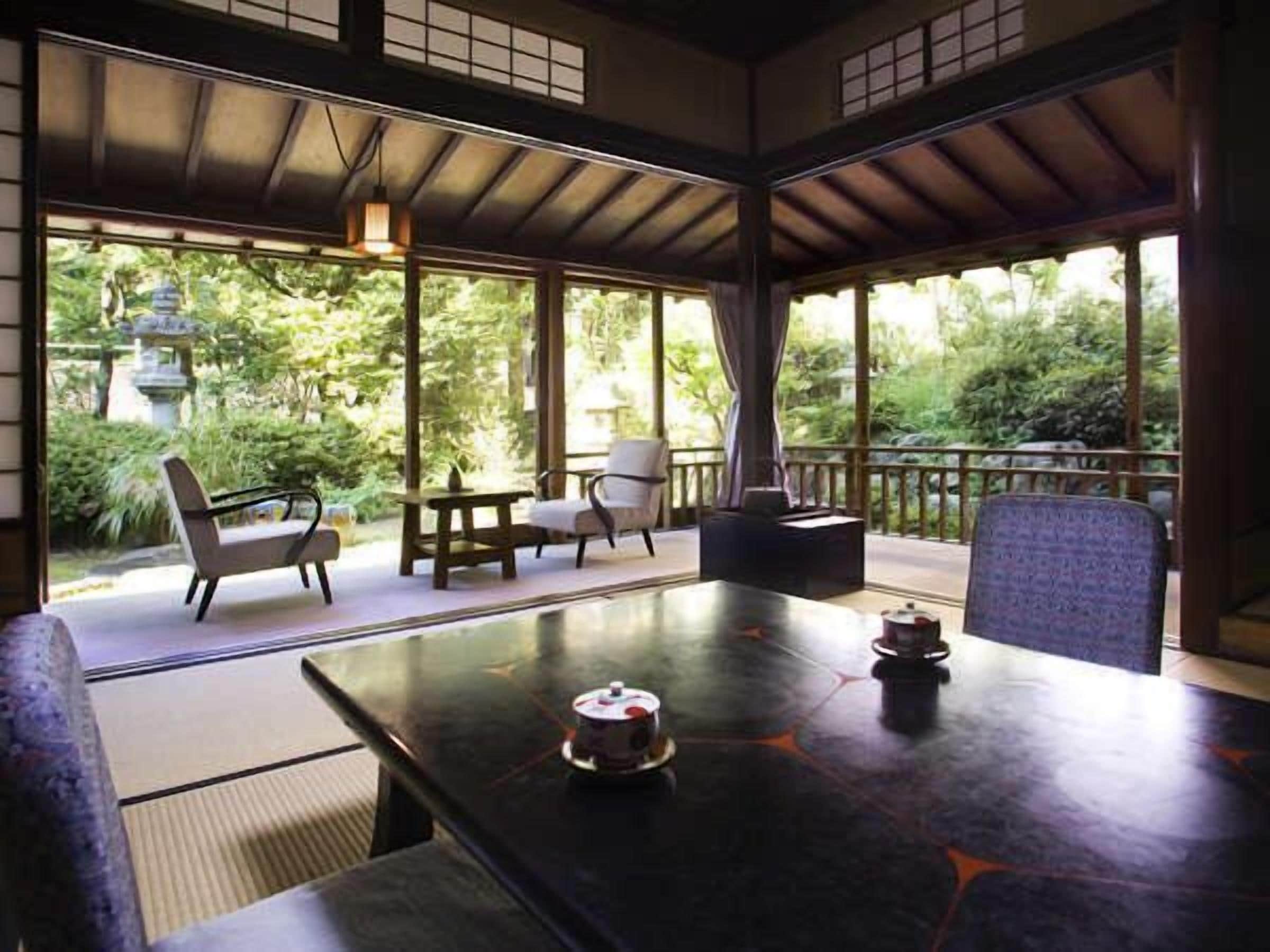 客房 | 起居区 | 液晶电视